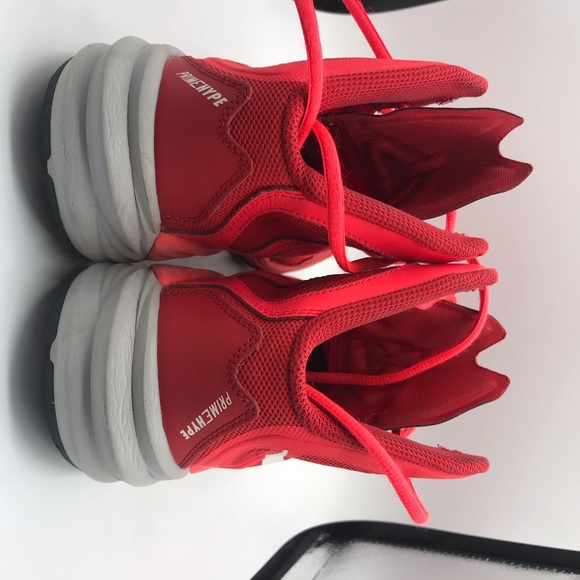 Nike shoes - Picture 4 of 8